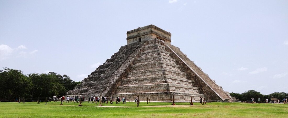Mexiko hat 26 hochrangige Kartellmitglieder in die USA abgeschoben, im Rahmen eines Abkommens mit der Trump-Administration. Dieser Schritt soll den Drogenhandel über die Grenze eindämmen.