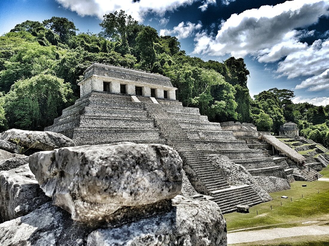 Mexiko hat nach dem Tariffdrohungen von Trump eine Rekordmenge an Fentanyl beschlagnahmt – über eine Tonne in Sinaloa. Woher kommt die Gewalt in der Region? Details zu den Razzien und Festnahmen.
