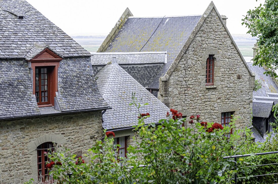 Erfahren Sie alles über den Gewinner des Kärntner Lyrikpreises, Michael Tschida, und seine Rückkehr zur Poesie. Ein bedeutender Abend im Klagenfurter Hotel „Sandwirth“.