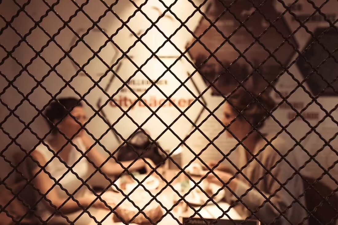 Nach dem grausamen Fund einer zerstückelten Leiche im Marchfeldkanal wird ein 39-jähriger Iraner ab 10. Dezember wegen Mordes vor Gericht stehen. Der Prozess verspricht spannende Enthüllungen.