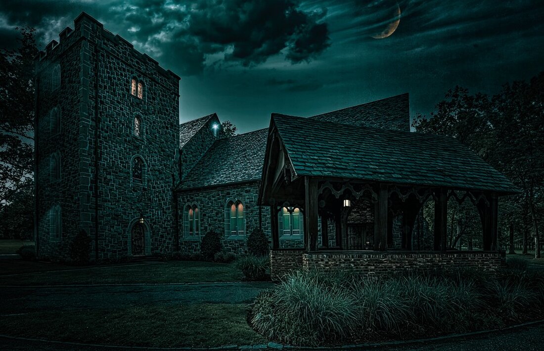 Ein unerklärter Fehler in einem Unterseekabel zwischen Deutschland und Finnland hat die Kommunikationsdienste gestört. Die Ermittlungen laufen, während Sicherheitswarnungen über mögliche Sabotageereignisse kursieren.