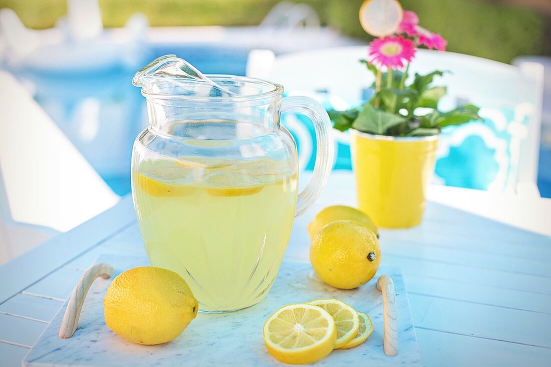 Nach einem technischen Defekt im Coca-Cola-Werk in Edelstal kam es zu einem der größten Rückrufe in Österreich. Betroffene Limonade wird jetzt zu Biogas verarbeitet. Erfahren Sie mehr!