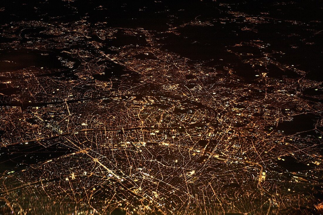 Erleben Sie die "Nacht der Sinne" in Perg am 22. November! Genießen Sie Einkaufsvielfalt, festliche Stimmung und kulinarische Highlights in der beleuchteten Innenstadt bis 21 Uhr.