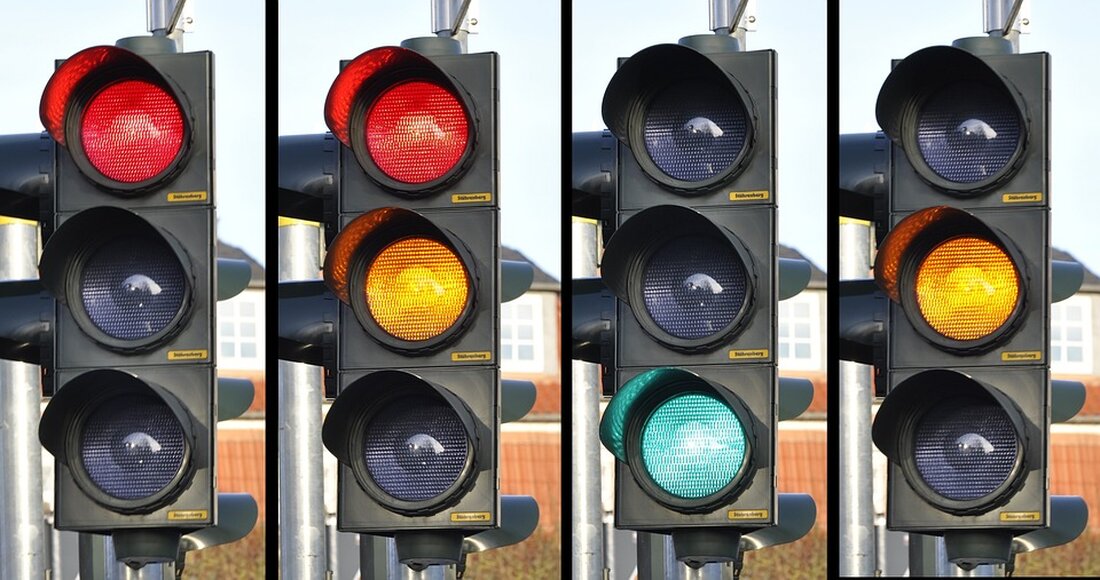 In Enzersdorf an der Fischa sorgt eine neue Ampelanlage vor der Volksschule für mehr Verkehrssicherheit für Fußgänger. Erfahren Sie, wie diese Maßnahme das Risiko für Kinder verringert.