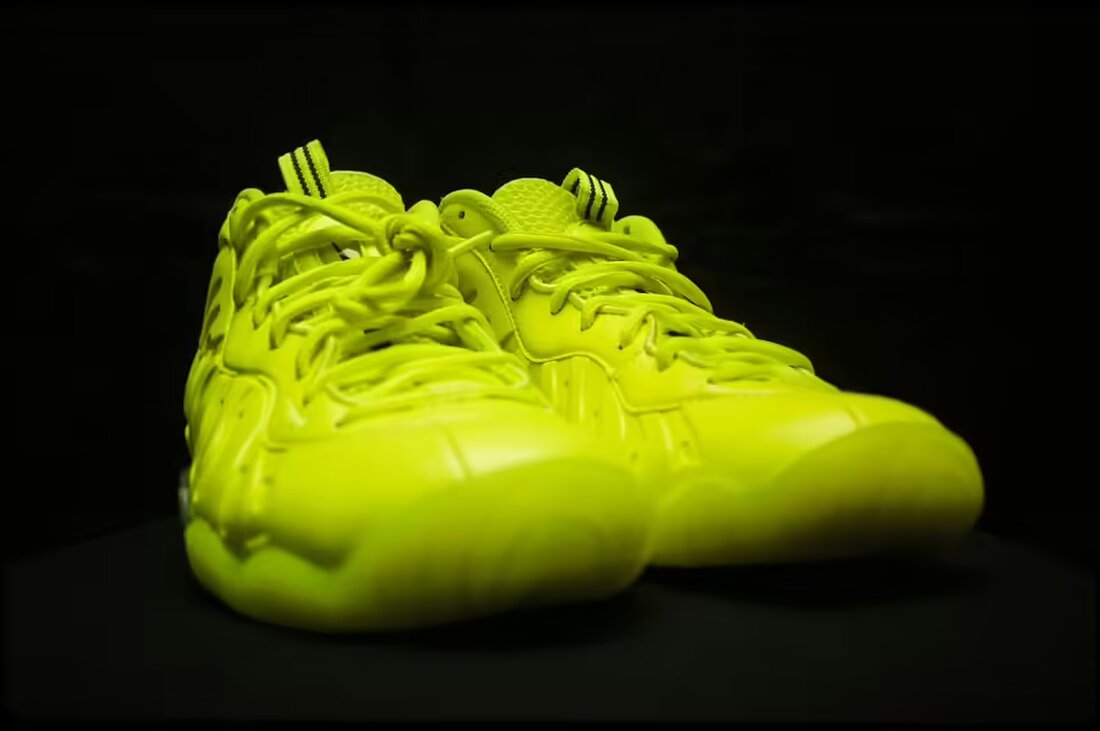 Ein Festakt in Wiener Neustadt feierte den Zubau und das neue Einsatzfahrzeug der Feuerwehr. Lokale Prominenz und die Jugendfeuerwehr standen im Mittelpunkt der Veranstaltung. Erfahren Sie mehr!