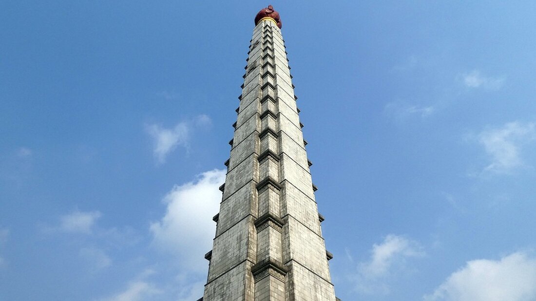 Nordkorea erweitert seine Waffenfabrik in Hamhung, die Raketen für Russland produziert. Neue Satellitenbilder zeigen den Bau einer zusätzlichen Montagehalle, während militärische Verbindungen zwischen Moskau und Pjöngjang wachsen.