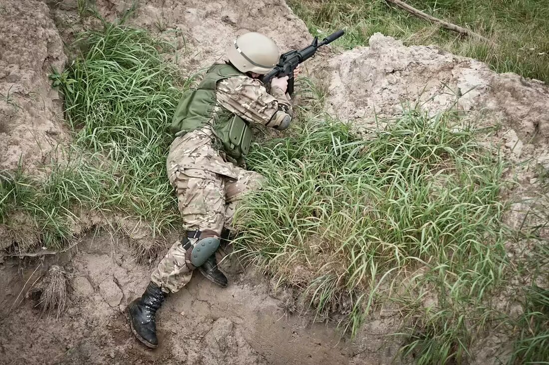 Anrainer in Wien-Ottakring wehren sich gegen den Antrag der ÖVP, eine Hundezone im Else-Federn-Park neben einem Kinderspielplatz zu schaffen. Bedenken um Sicherheit und Auslaufmöglichkeiten werden laut.