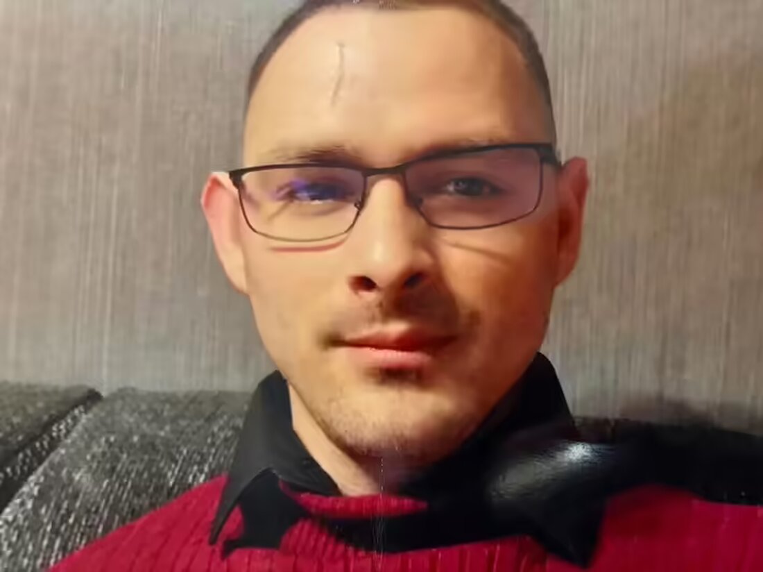 Die Hamburger Polizei fahndet öffentlich nach Ioan Christian-Lindenberg (38), vermisst seit dem 31.10.2024 in Hamburg-Horn. Hinweise erbeten.