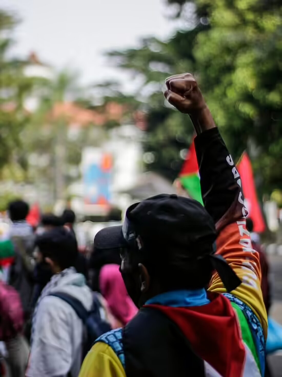 Im Dokumentarfilm „No Other Land“ zeigen ein Palästinenser und ein Israeli die Herausforderungen, mit denen die Gemeinschaft in Masafer Yatta unter jahrzehntelanger Besatzung konfrontiert ist.