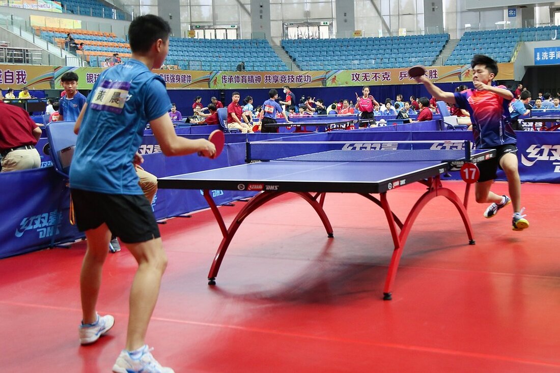 Erleben Sie die Begeisterung für Ping-Pong an der Mittelschule Oberpullendorf! Lachen und ein Hauch von Chaos prägen die sportlichen Abenteuer der Schüler. Jetzt mehr erfahren!