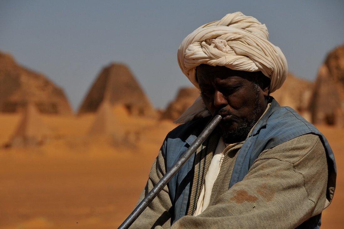 Die paramilitärischen Rapid Support Forces (RSF) führten einen ersten Drohnenangriff auf Port Sudan durch, was einen bedeutenden Wendepunkt im Konflikt mit der sudanesischen Armee darstellt.