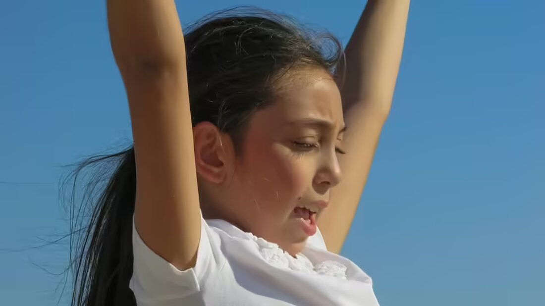 In Bramfeld randaliert ein Mann in einem Hochhaus am Karl-Müller-Ring, was einen Polizei-Einsatz zur Folge hatte. Er flüchtete vor den Einsatzkräften. Mehr dazu im Artikel.