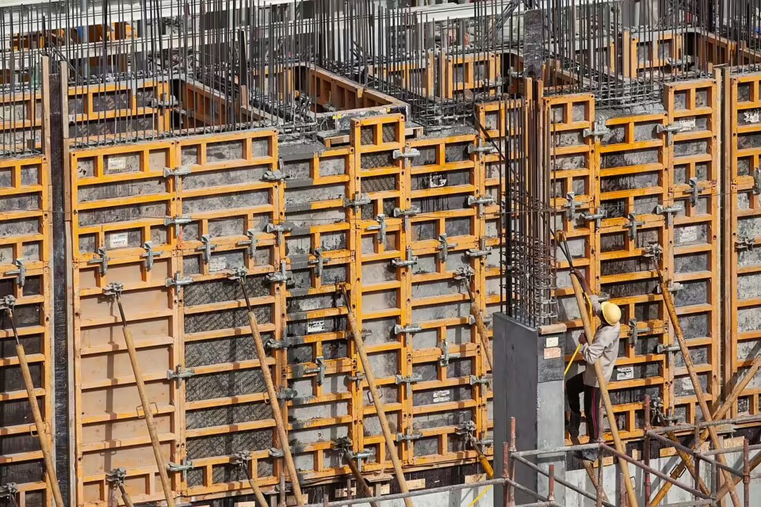 Der Bau des modernen Schlachthofs in Rankweil startet im Frühjahr 2026. Alle Vorbereitungen sind abgeschlossen, um im kommenden Jahr den Betrieb aufzunehmen. Spannende Entwicklungen in der Region! #Rankweil #Schlachthof #Neubau #2026