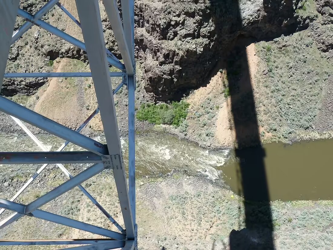 Österreichs Rekordmeister Rapid Wien erleidet eine überraschende Niederlage im ÖFB-Cup gegen den Zweitligisten SV Stripfing – ein weiterer Tiefpunkt in der Vereinsgeschichte.