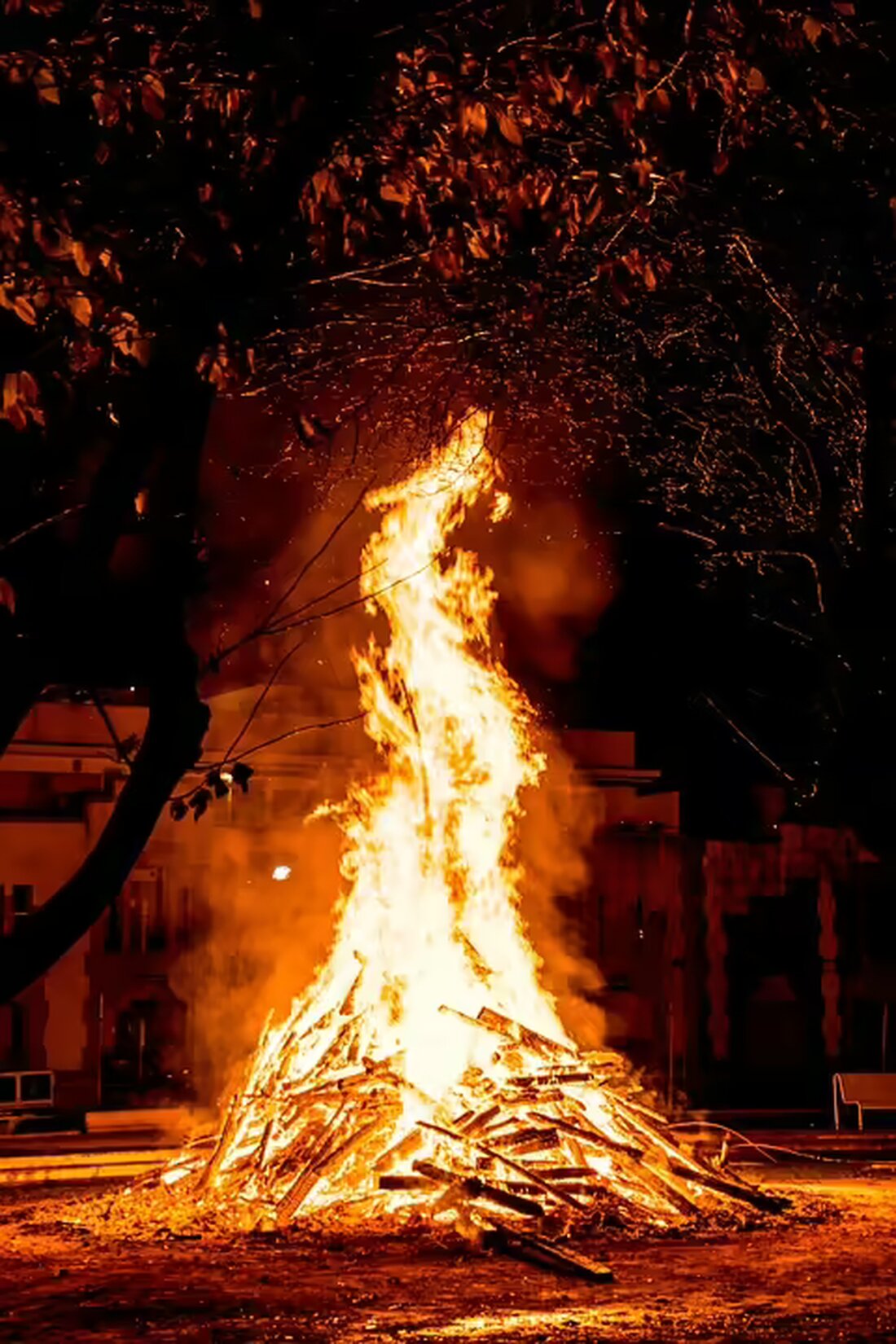 In den Kärntner Freimaurer-Logen gedenken Brüder zu Allerheiligen verstorbener Mitglieder mit besonderen Ritualen. Einblick in Traditionen und die Bedeutung der Trauer für das Miteinander.