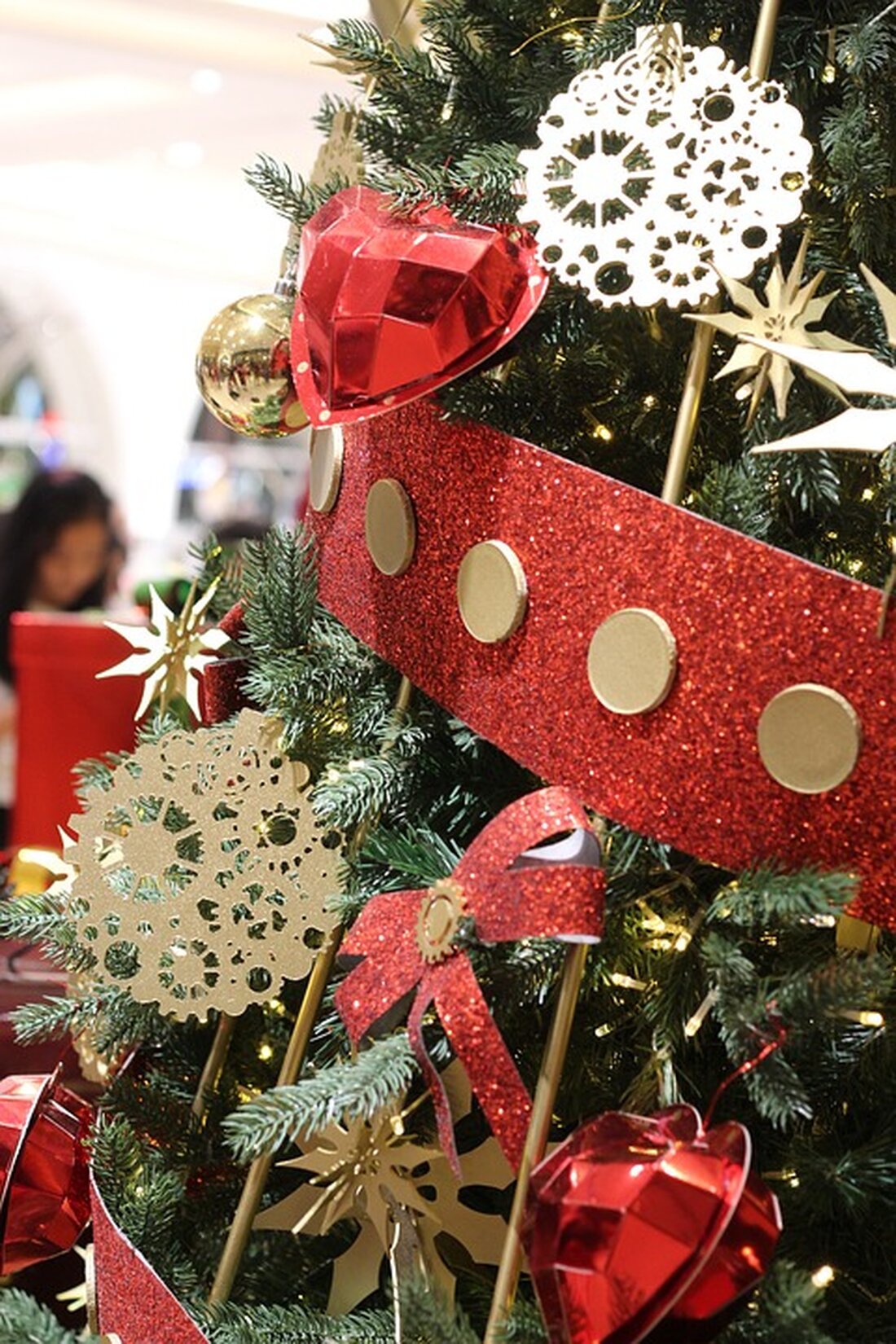 Erleben Sie die festliche Atmosphäre des 43. Rohrbacher Weihnachtsmarktes am 30. November und 1. Dezember 2024. Genießen Sie ein unvergessliches Adventswochenende in der Rohrbachhalle!