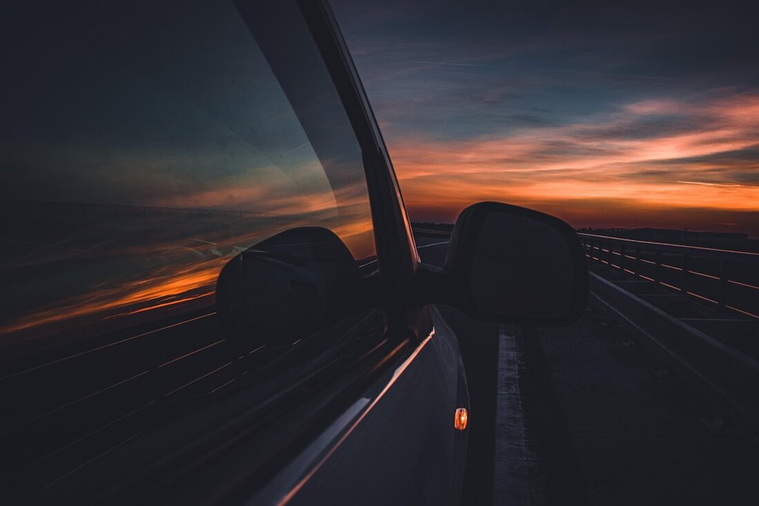 Ein 86-jähriger Autofahrer erfasste in Mürzzuschlag eine 76-jährige Fußgängerin auf einem Schutzweg. Die Frau wurde schwer verletzt ins Krankenhaus gebracht. Details zu dem Unfall hier.