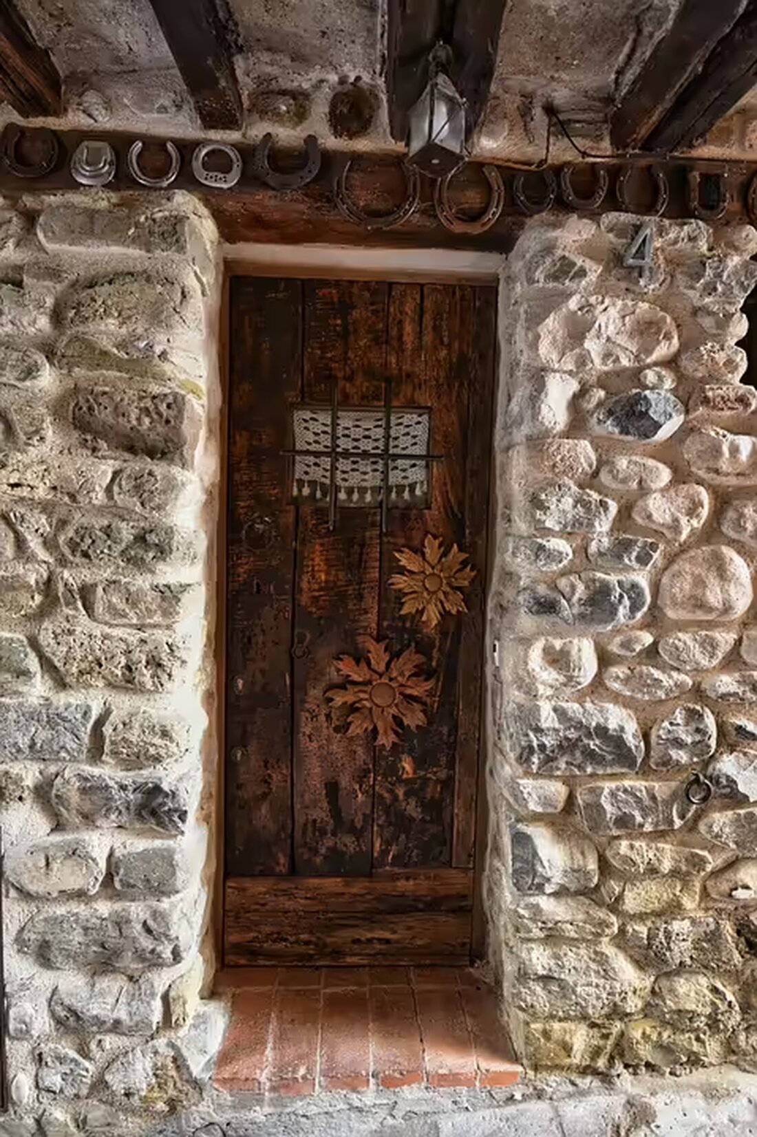 Der Strafsenat der Österreichischen Bundesliga hat Sperren gegen Daniel Saurer (ASK Voitsberg), Ismail Atalan und Mario Grgic (beide KSV) verhängt. Details zu den Entscheidungen und möglichen Konsequenzen im Artikel.