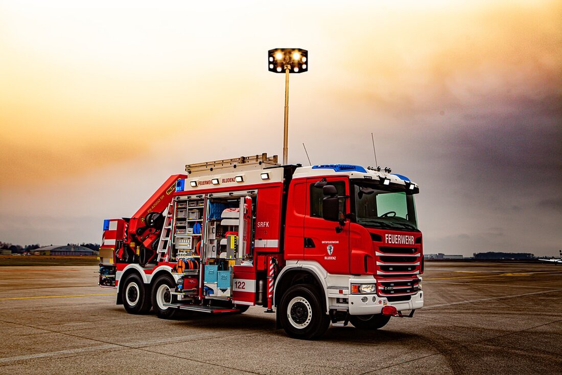Fünf neue Mannschaftstransportfahrzeuge für die Feuerwehren in St. Margarethen übergeben! Bürgermeister Hinterdorfer erhielt die Floriani-Plakette in Gold für seinen großartigen Einsatz.