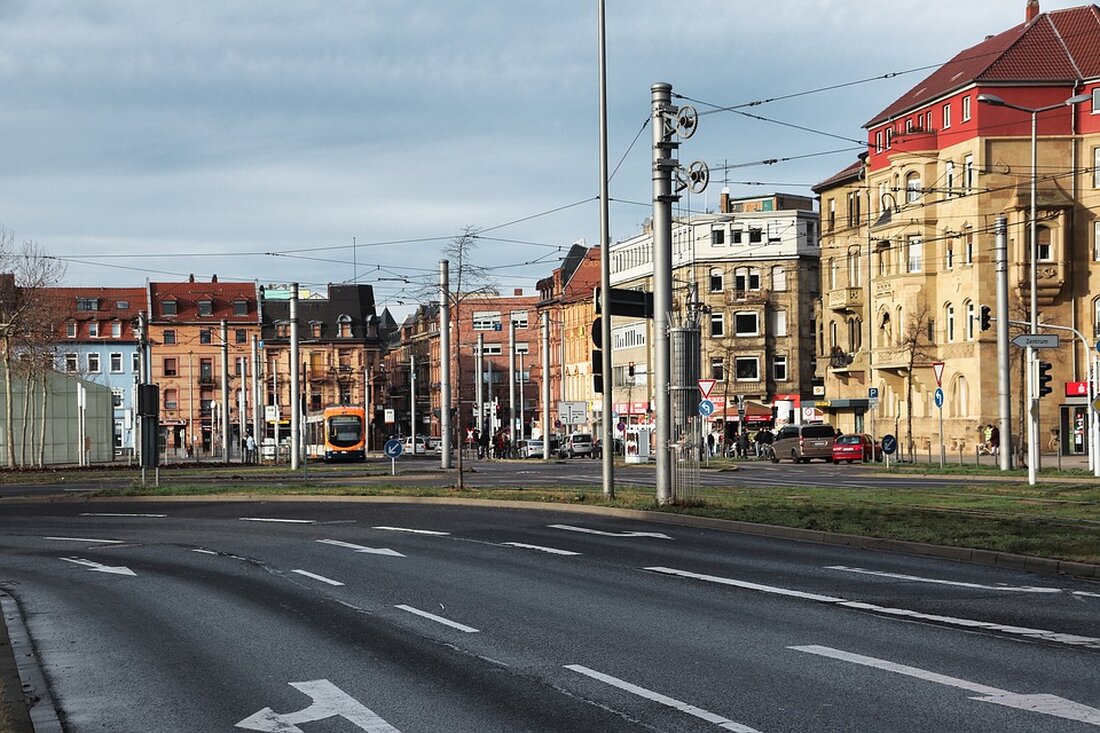 Die Kluft beim Autobesitz zwischen Stadt und Land wächst. Entdecken Sie, in welchen Bezirken Österreichs die meisten Pkw pro Einwohner gezählt werden und welche politischen Maßnahmen erforderlich sind.