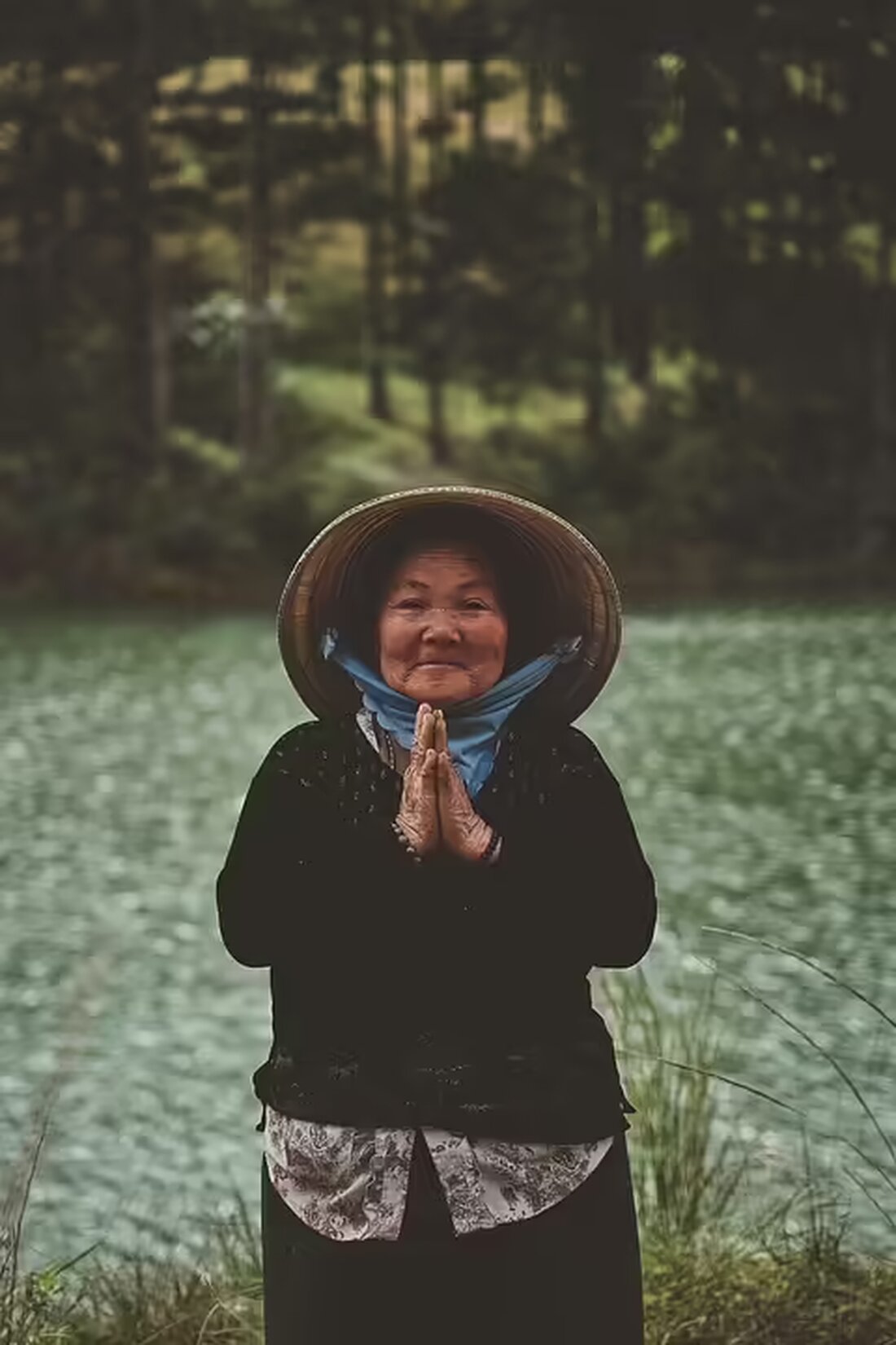 In Klagenfurt kam es zu einem handgreiflichen Streit zwischen fünf Personen, ausgelöst durch einen Kfz-Zulassungsschein. Zwei Festnahmen und mehrere Verletzte sind die Folge.