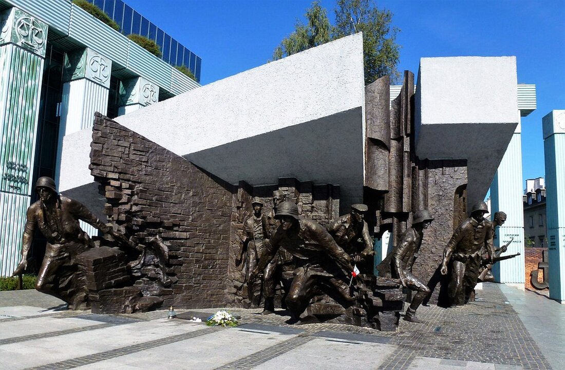 Der Western "Rust" feiert nach dem tödlichen Drama um Halyna Hutchins seine Premiere in Polen. Mit einer Schweigeminute gedachten die Anwesenden der verstorbenen Kamerafrau.