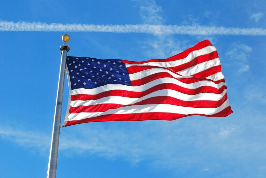 Die USA und die Ukraine haben nach monatelangen Verhandlungen ein Abkommen über kritische Mineralien unterzeichnet, das Washington Zugang zu Kyiws Bodenschätzen gewährt und ein Investitionsfonds schafft.