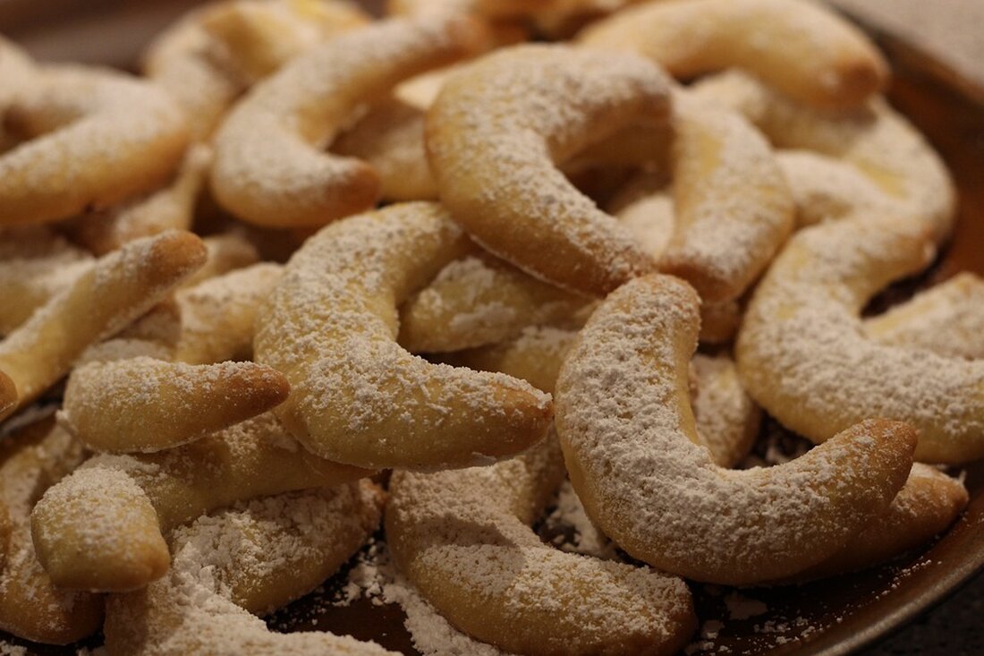 In der Adventzeit verzichten 90 % der Österreicher nicht auf Weihnachtskekse! Resch&Frisch bietet handgefertigte, traditionelle Köstlichkeiten aus regionalen Zutaten. Entdecken Sie die Favoriten!