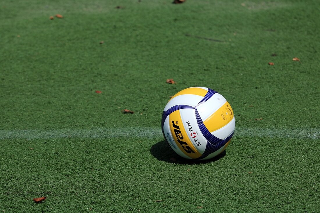 Unsere U14 Spielerinnen aus Henndorf am Wallersee haben erfolgreich ihr erstes Turnier in Zell am See absolviert. Erfahren Sie mehr über ihre Leistungen und Teamdynamik!
