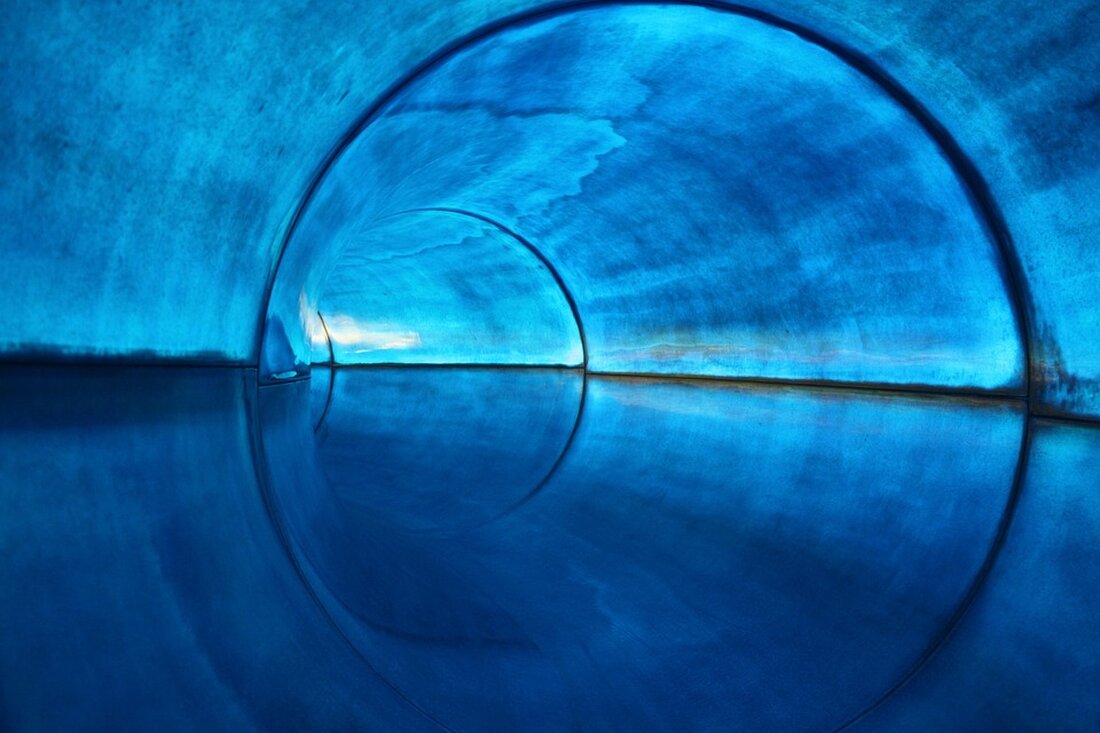 Ein Wasserrutsche auf dem größten Kreuzfahrtschiff der Welt, der "Icon of the Seas", brach auf und verletzte einen Passagier. Die Attraktion bleibt bis zur Untersuchung geschlossen.