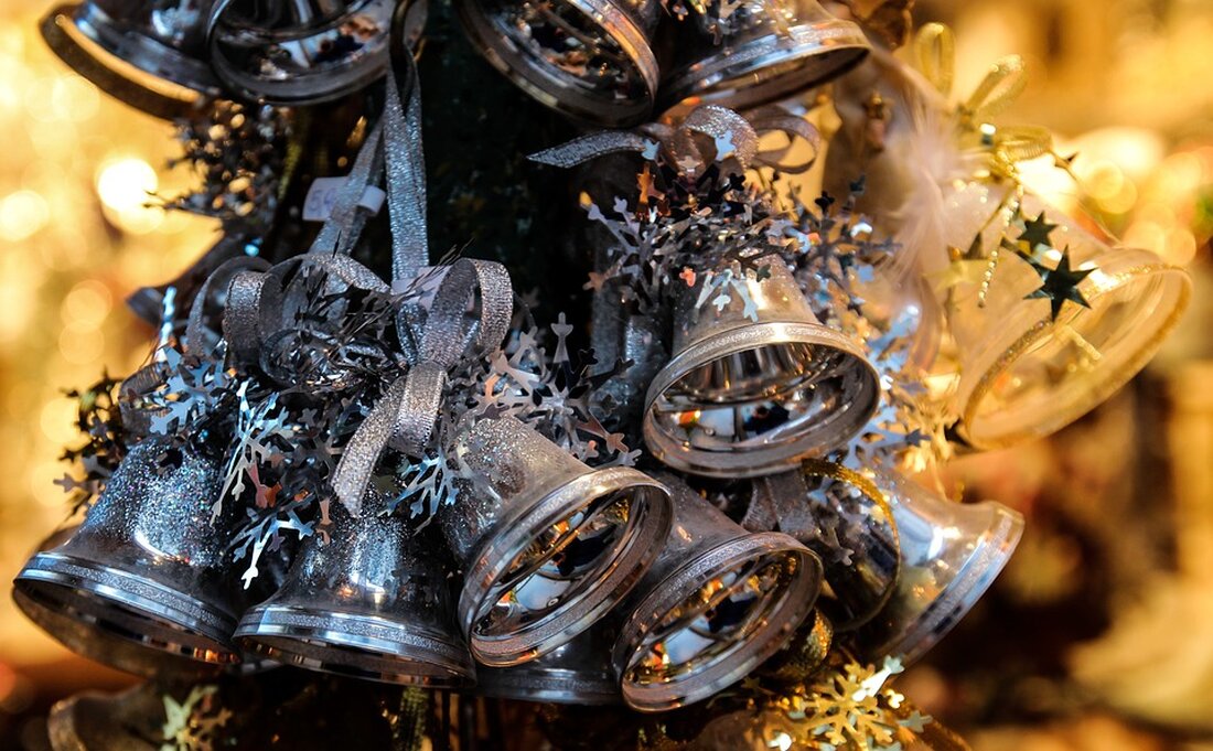 Erleben Sie den traditionellen Weihnachtsmarkt des Musikvereins Pergkirchen am 30. November! Genießen Sie selbstgebackene Kekse, regionale Köstlichkeiten und musikalische Darbietungen ab 16 Uhr.