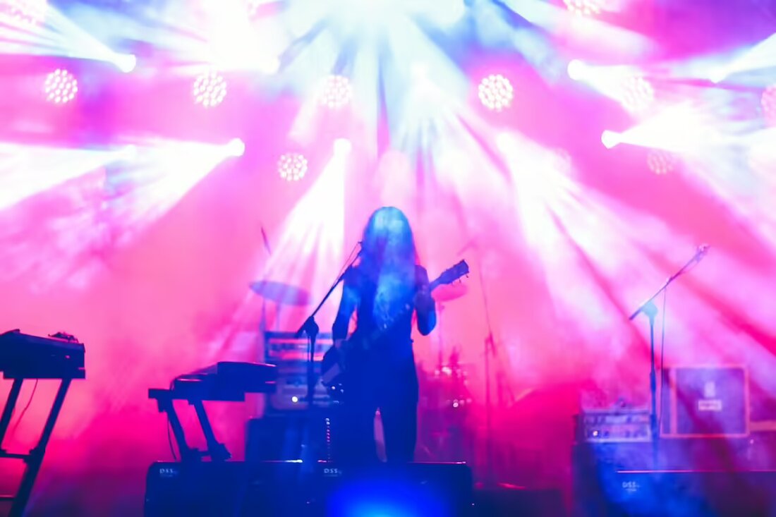 Feiere den Jahreswechsel 2024/25 mit einer 100-köpfigen Superband am Wiener Rathausplatz! Hobby-Musiker erwartet ein unvergessliches Erlebnis im Rahmen des Johann Strauss Festjahres 2025.