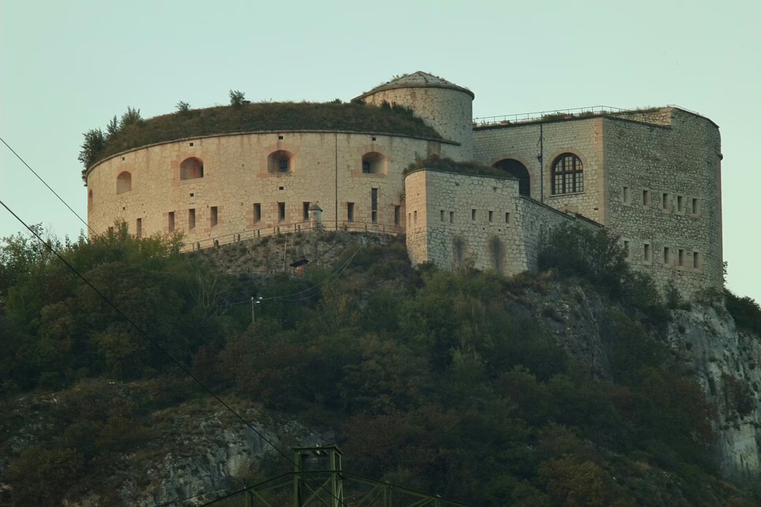 Philip Wohlgemuth wird ab Mitte Dezember interimistischer Vorsitzender der Tiroler SPÖ. Der scheidende Georg Dornauer bleibt nur temporär im Landtag. Alle Details zur Neuausrichtung der SPÖ.