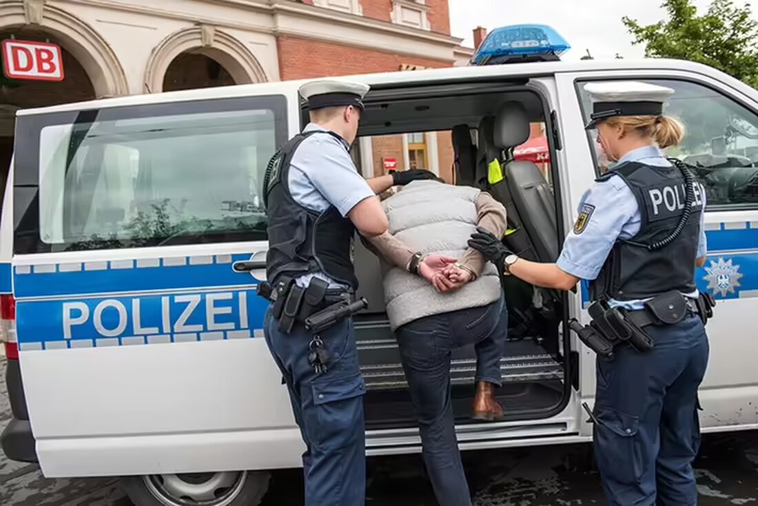 Die Bundespolizei München nahm am 5. November zwei Migranten auf, die ohne gültige Papiere nach Deutschland einreisen wollten.