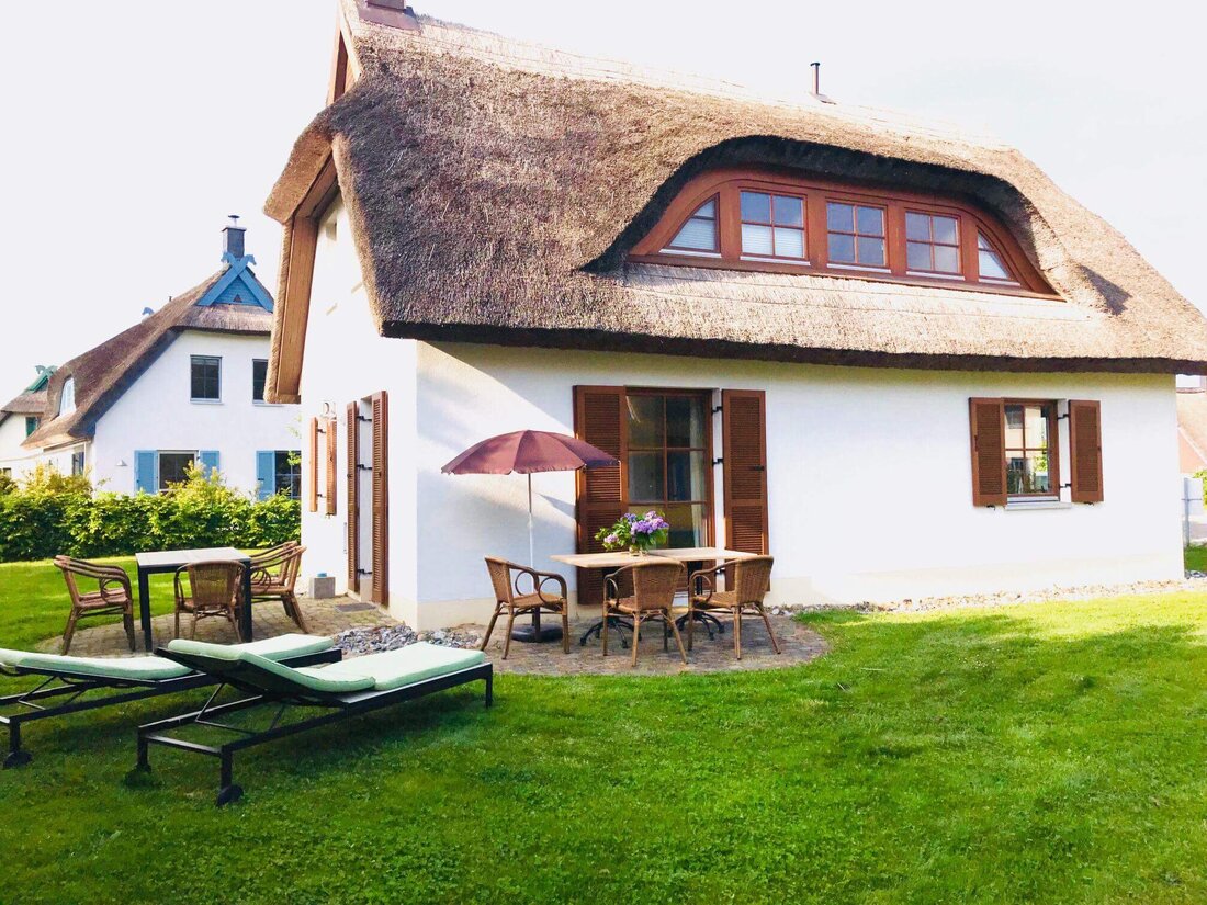 Jetzt buchen und 20 % Frühbucherrabatt erhalten. Reethäuser Strandhäuser Strandwohnungen Insel Rügen Frühbucherrabatt 20 % auf ausgewählte Ferienhäuser und Ferienwohnungen. Jetzt handeln. Interessenten können ab sofort wunderschöne Reethäuser und Ferienhäuser auf der Insel Rügen buchen und Frühbucherrabatte sichern. Es empfiehlt sich, die schönsten Objekte frühzeitig auszuwählen, um bares Geld zu sparen und die besten Unterkünfte …