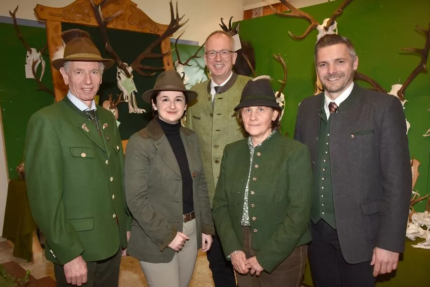 Neue Herausforderungen für Jäger im Lungau: Positives Fazit und Bedrohungen durch Goldschakal und Schwarzwild