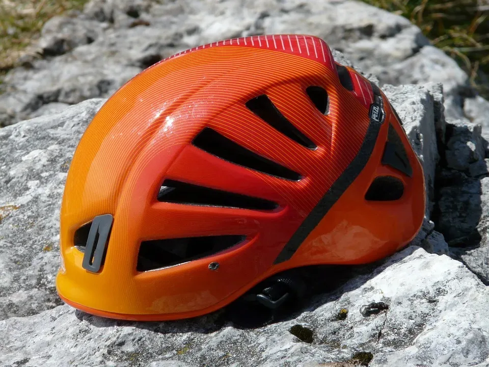 Climbing Helmet 60079 960 720.jpg