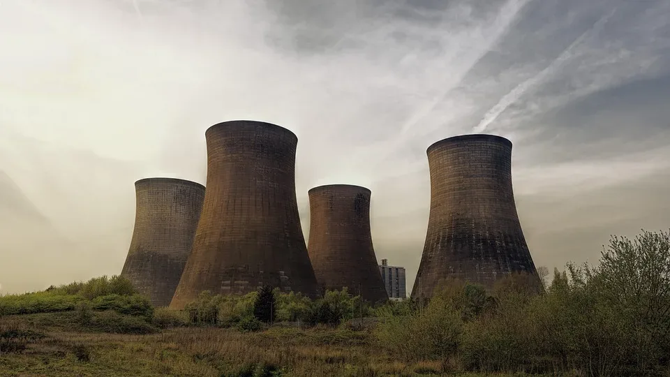 Cooling Towers 4172369 960 720.jpg