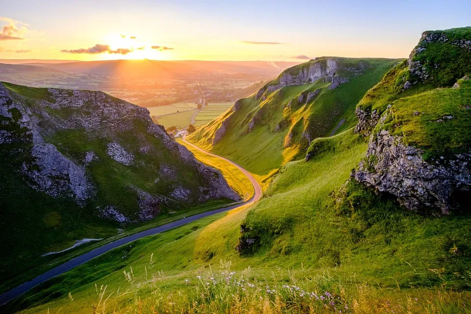 Winnats Pass 5455266 960 720.jpg