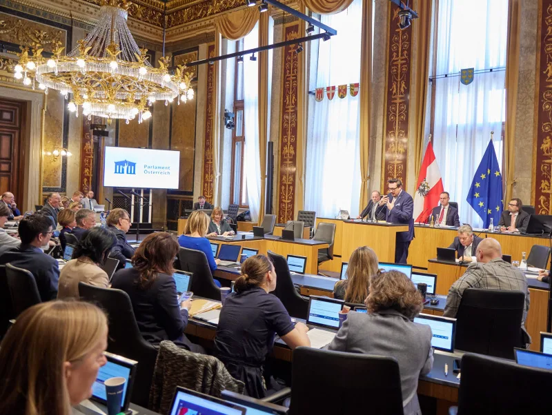 Am Rednerpult Vorsitzender der Bundesratsfraktion Christoph Steiner (FPÖ)