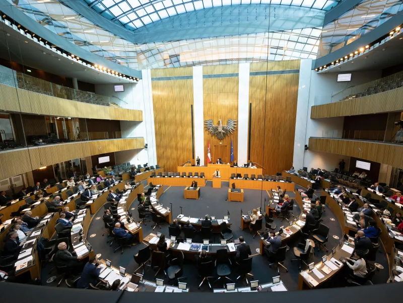 Blick von oben in den Saal