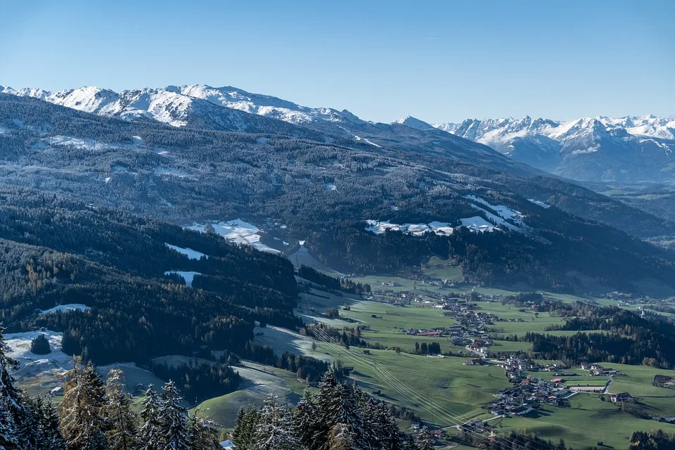 Geschichte, Politik und Geografie der Alpenrepublik