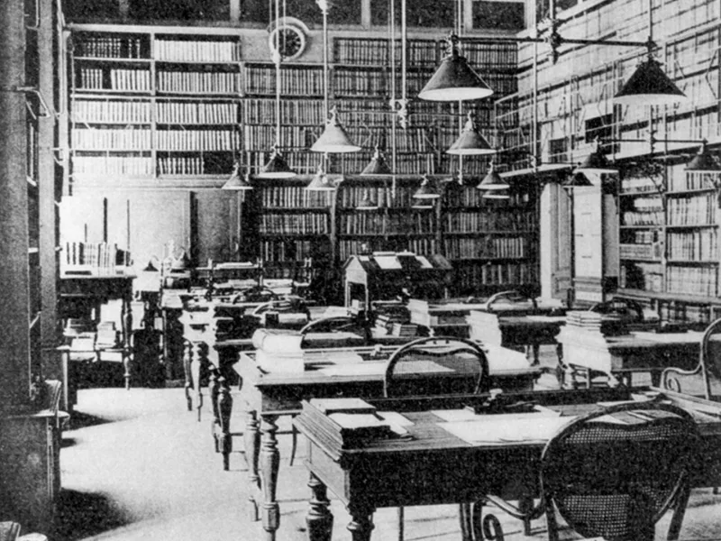 Ein Blick in den Lesesaal der Reichsratsbibliothek um 1890.