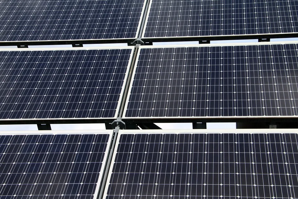 Die Vertragskündigung für Einspeiser von Solarstrom ist ein Weckruf - Günther Strobl