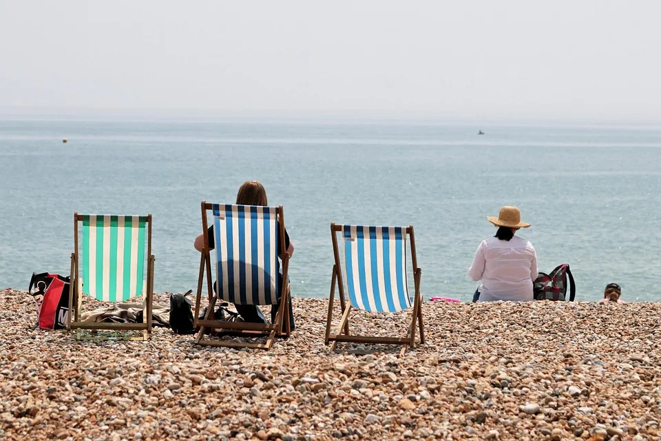 Bognor Regis Beach 3692593 960 720.jpg