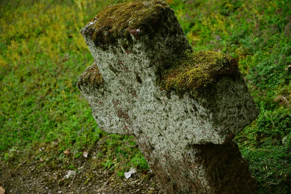 Stone Cross 2533880 960 720.jpg