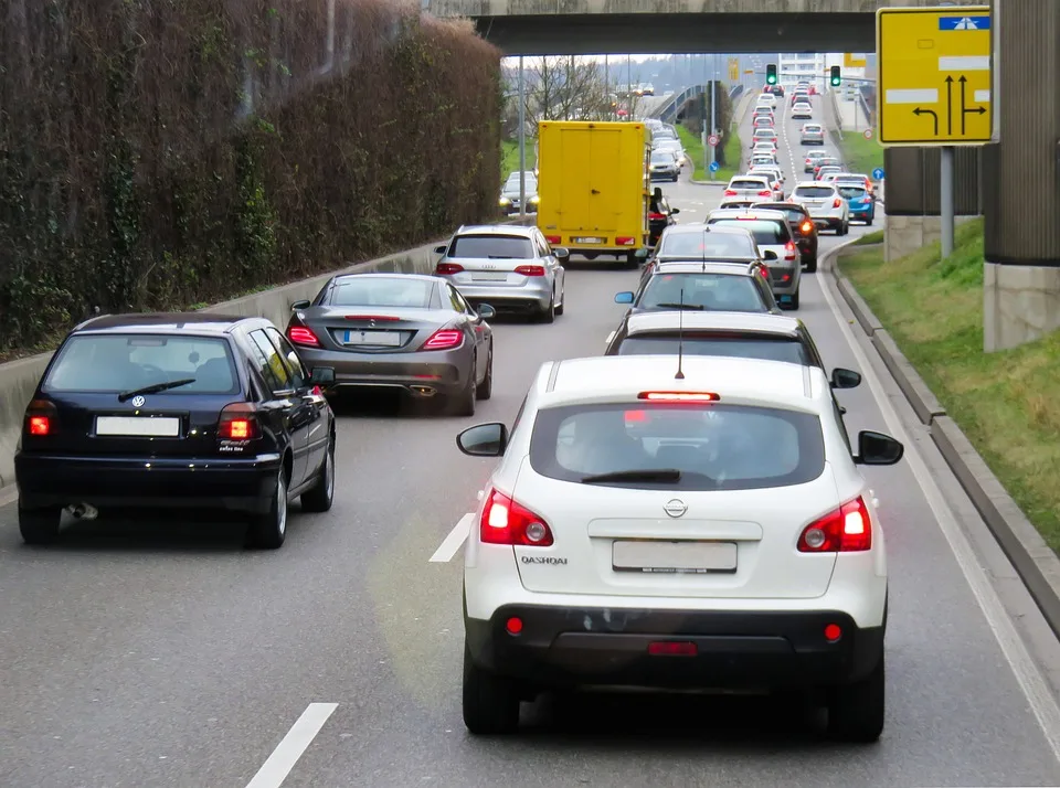 Alkoholbedingter Verkehrsunfall In Wiesbaden 12 Fahrzeuge Beschaedigt Jpg.webp