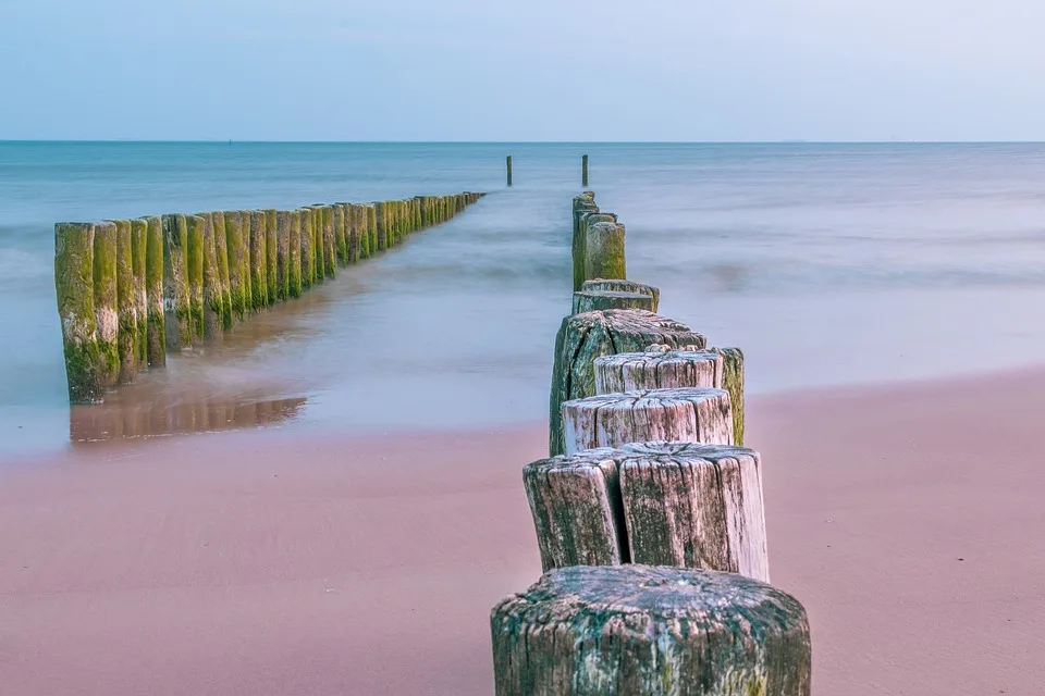 Boltenhagen Und Wismar Entspannung Am Strand Und Geschichte Entdecken Jpg.webp