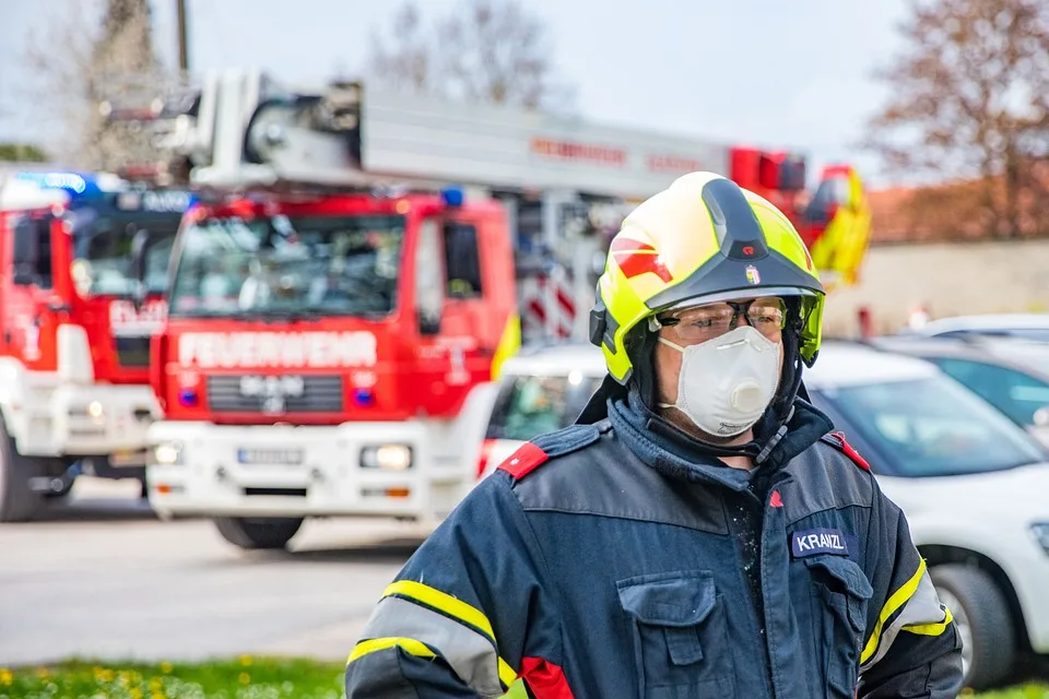 Brand In Ravensburg Feuerwehr Entdeckt Leiche In Reihenhaus Jpg.webp