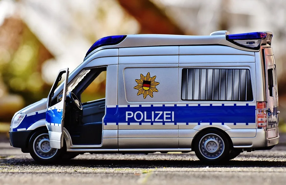 Einbruch In Hohenlimburg Polizei Nimmt Taeter Nach Verfolgungsjagd Fest Jpg.webp